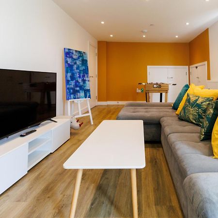 City Centre, Sleeps 7, Stunning Views & Parking, Interconnected Rooms Long Stay Work Contractor Leisure, Diamond Penthouse CBG Eksteriør billede