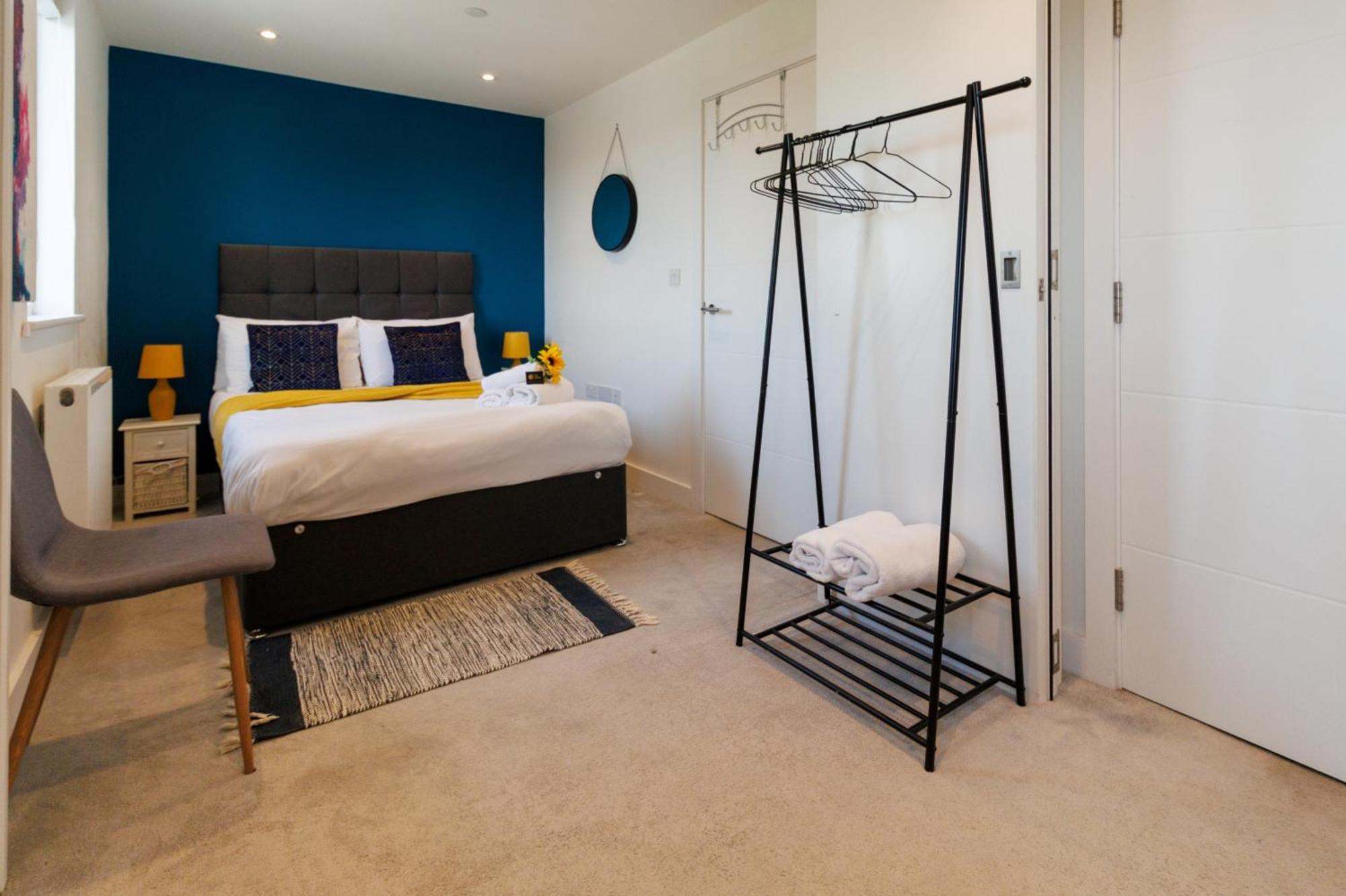 City Centre, Sleeps 7, Stunning Views & Parking, Interconnected Rooms Long Stay Work Contractor Leisure, Diamond Penthouse CBG Eksteriør billede