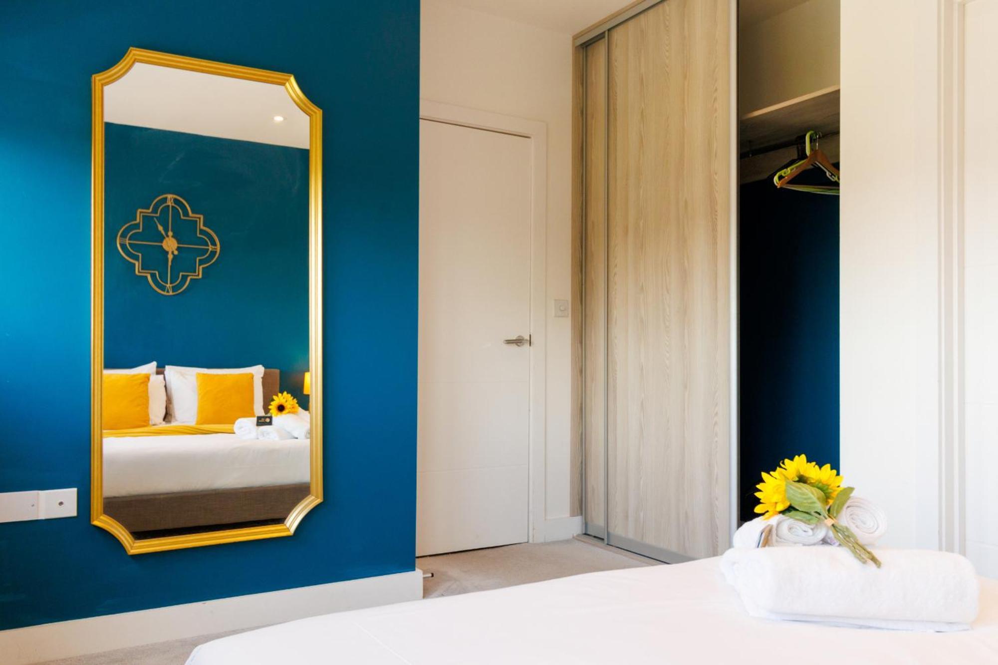 City Centre, Sleeps 7, Stunning Views & Parking, Interconnected Rooms Long Stay Work Contractor Leisure, Diamond Penthouse CBG Eksteriør billede