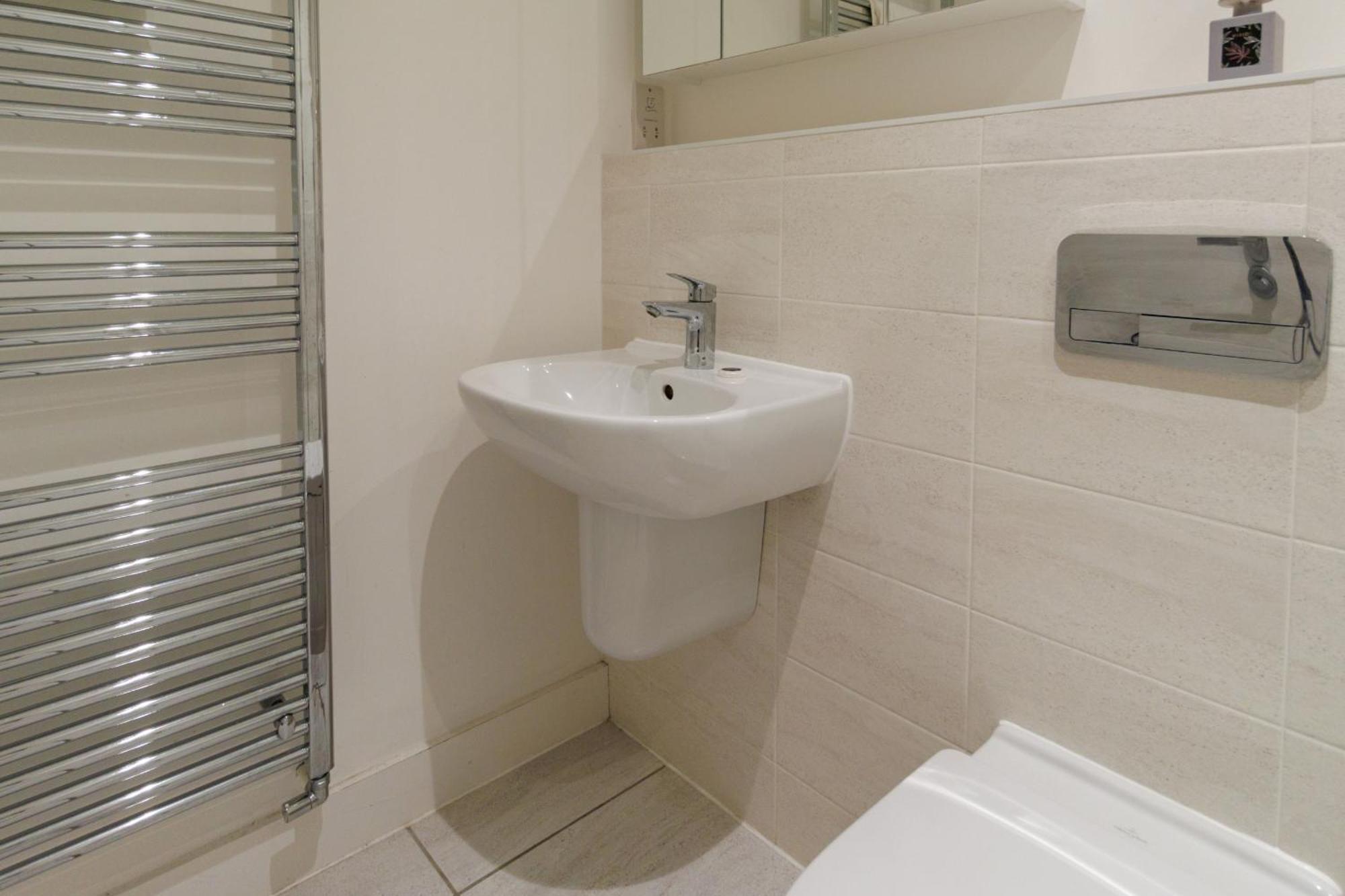City Centre, Sleeps 7, Stunning Views & Parking, Interconnected Rooms Long Stay Work Contractor Leisure, Diamond Penthouse CBG Eksteriør billede