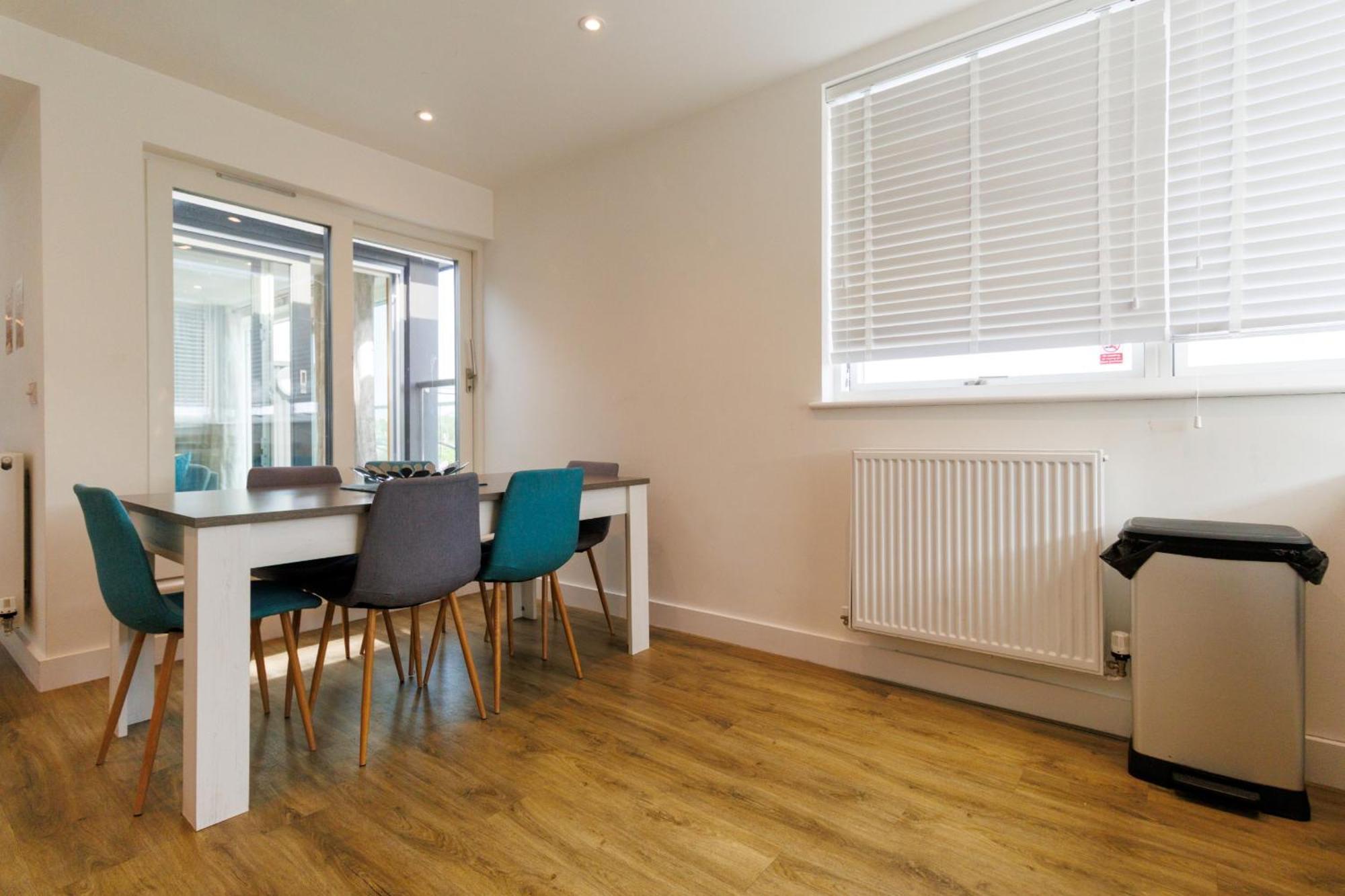 City Centre, Sleeps 7, Stunning Views & Parking, Interconnected Rooms Long Stay Work Contractor Leisure, Diamond Penthouse CBG Eksteriør billede